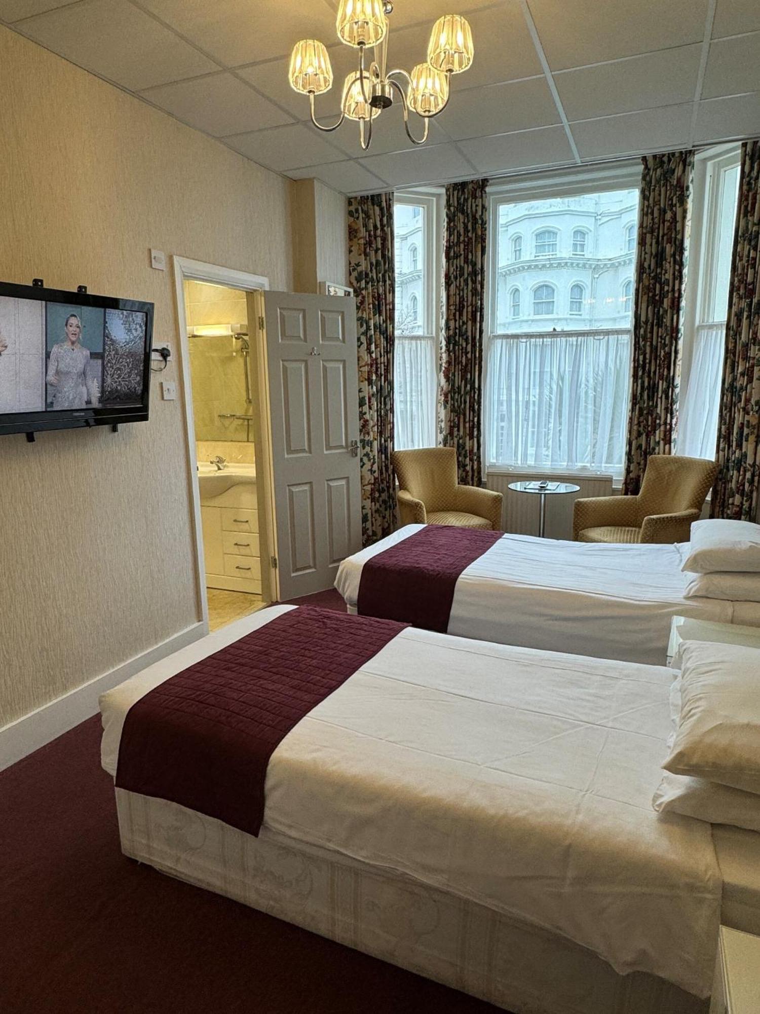 Haddon Hall Hotel Eastbourne Room photo