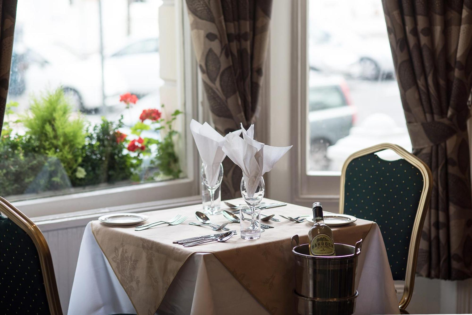 Haddon Hall Hotel Eastbourne Exterior photo
