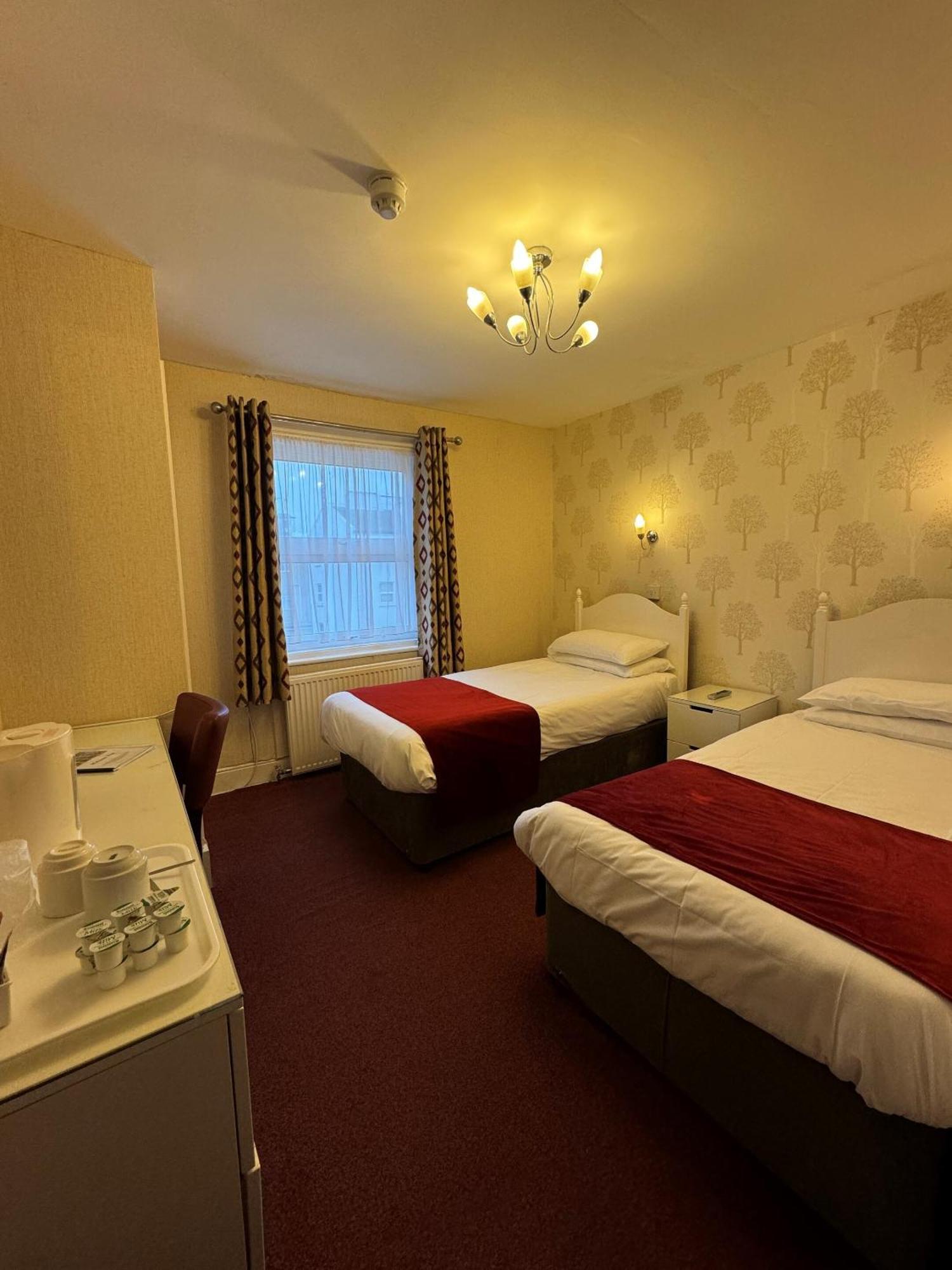 Haddon Hall Hotel Eastbourne Room photo