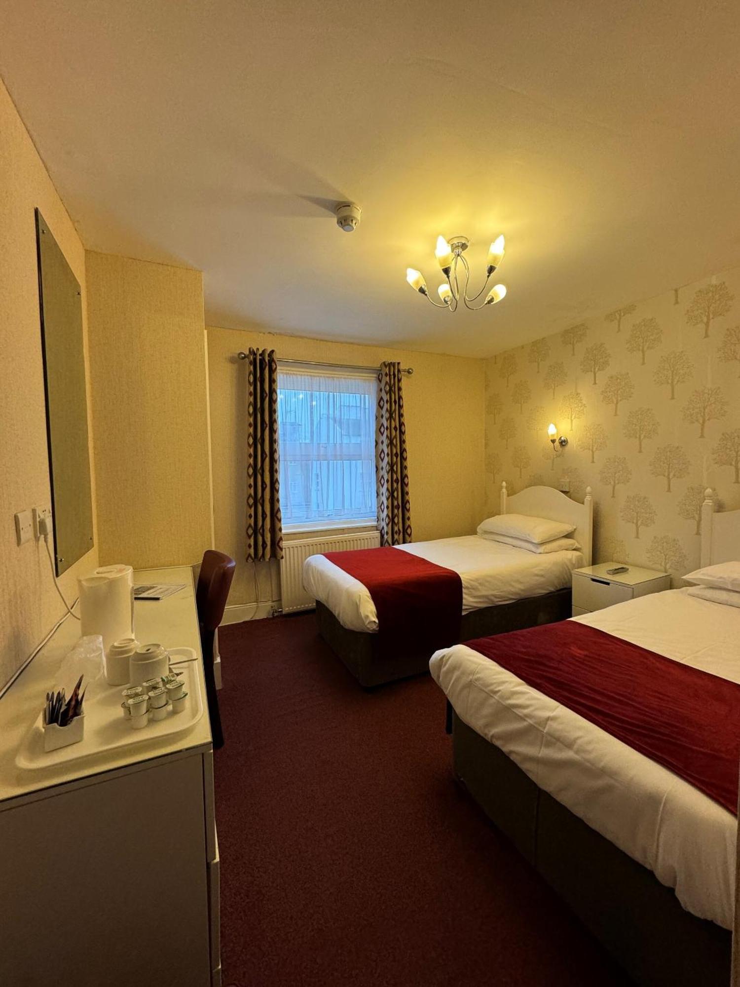 Haddon Hall Hotel Eastbourne Room photo